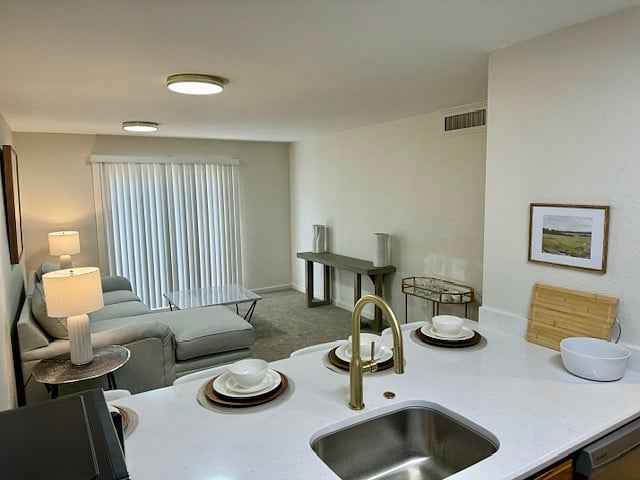 Furnished Finder property 684621_1 photo 4