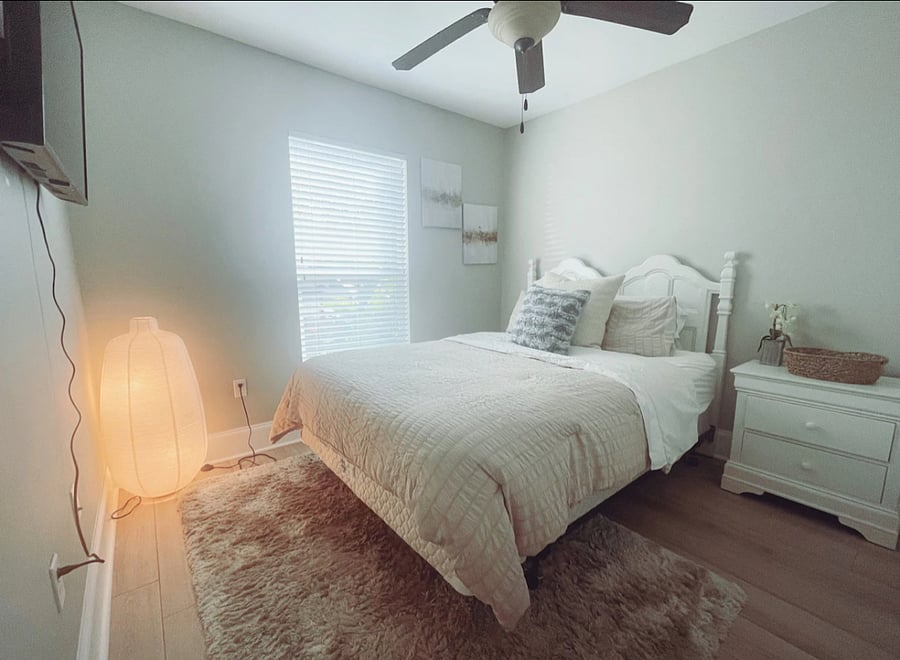Bedroom 1. Queen size bed, smart tv, spacious closet.