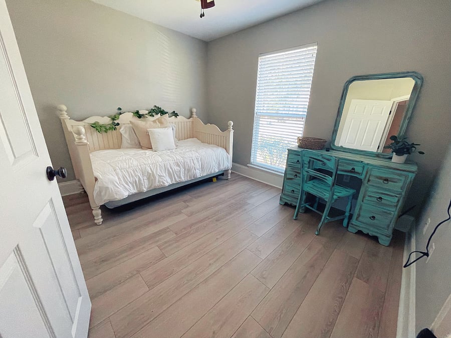 Bedroom 2. Day bed with trundle, the trundle can be used separately or put together to be a king size bed. Smart tv with spacious closet