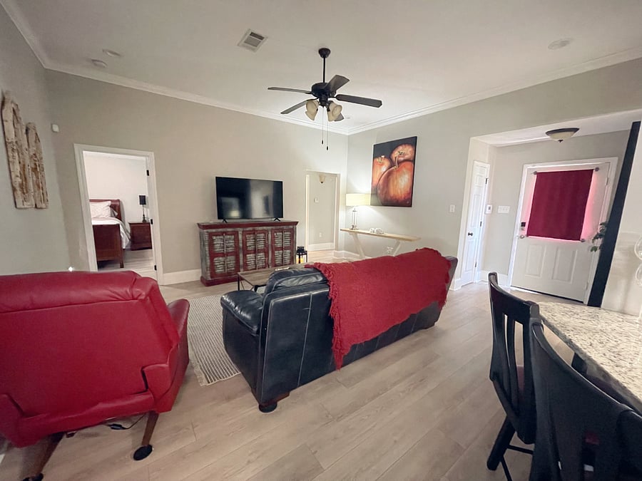 Furnished Finder property 684701_1 photo 3