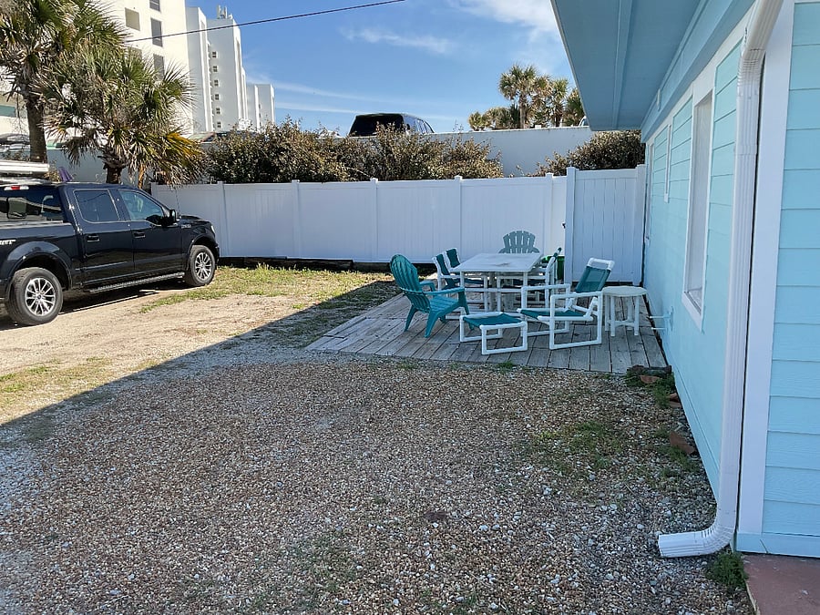 Outdoor seating area with parking