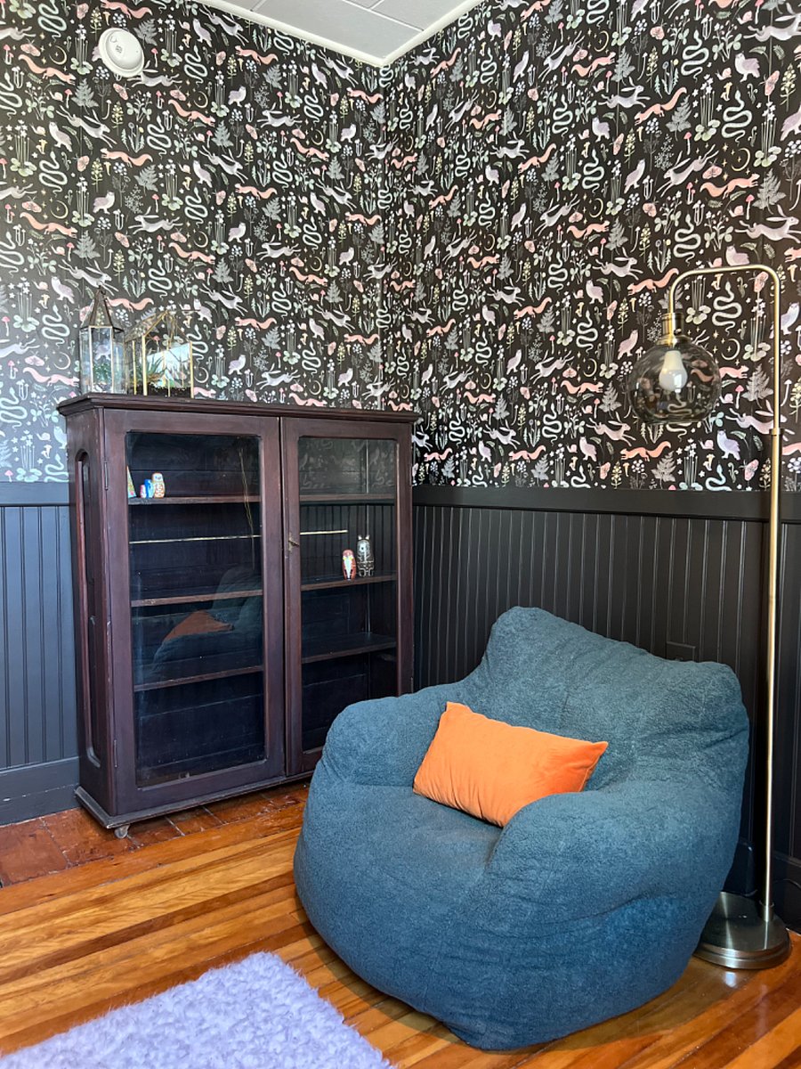 Twin bedroom