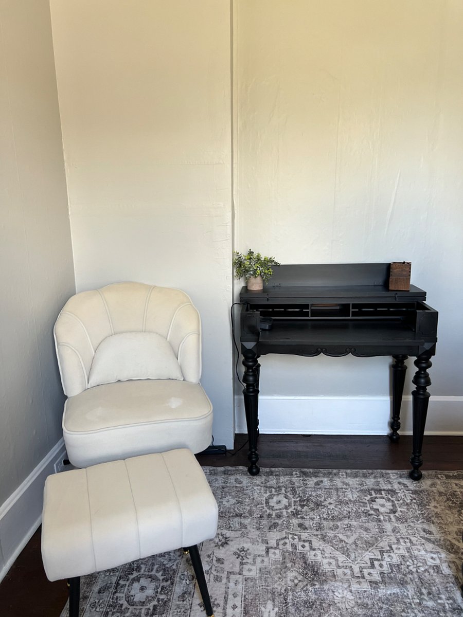 Full bedroom