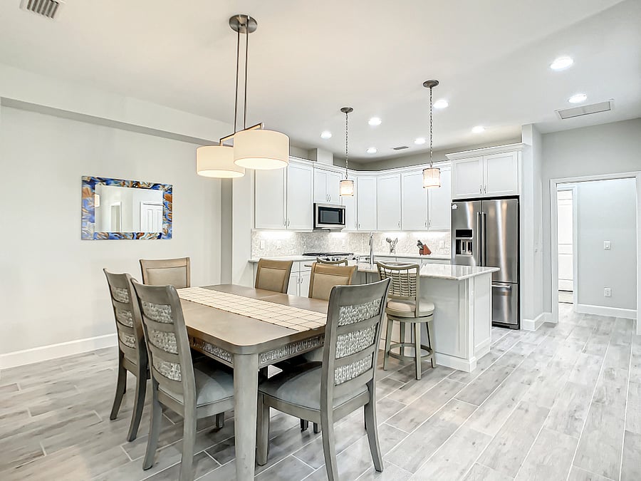 Dining Room & Kitchen
