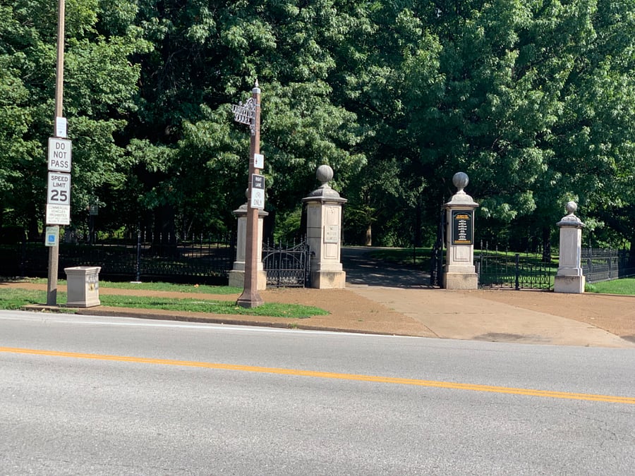 Multiple parks within walking distance, Lafayette Square, Fox Park, Tower Grove Park all within walking distance.