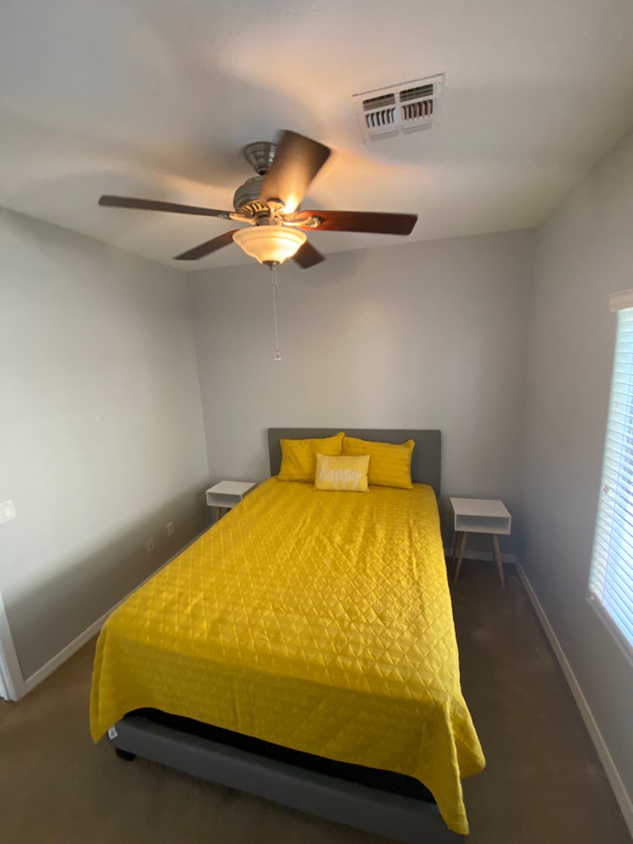 3rd bedroom: queen bedroom