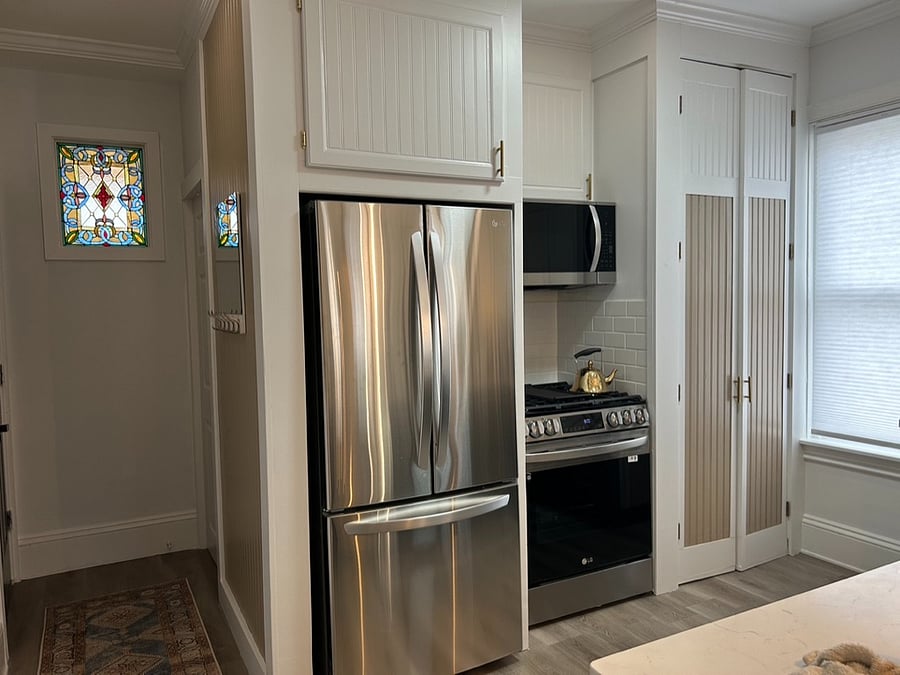 kitchen- gas stove air frier, pantry/washer dryer
