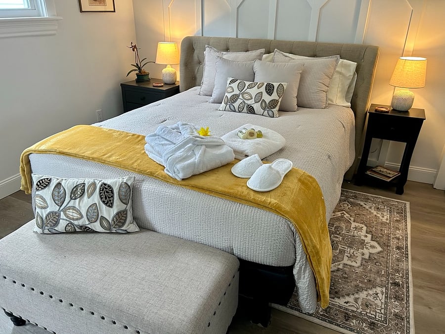 room for rent - queen size bed