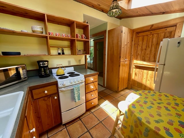 Furnished Finder property 685632_2 photo 9
