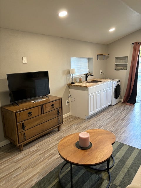 Furnished Finder property 685677_1 photo 4