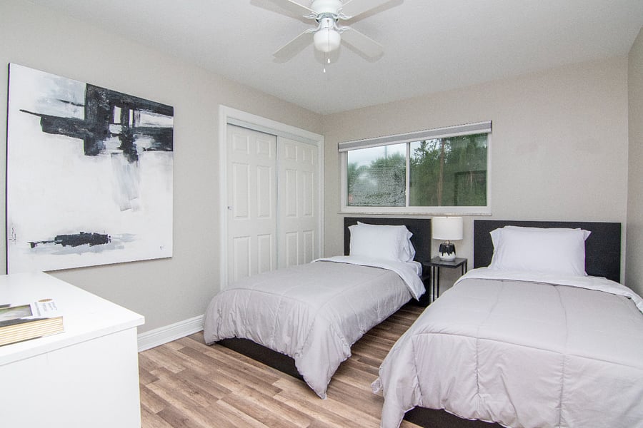 3rd Bedroom w/ 2 Twin Beds