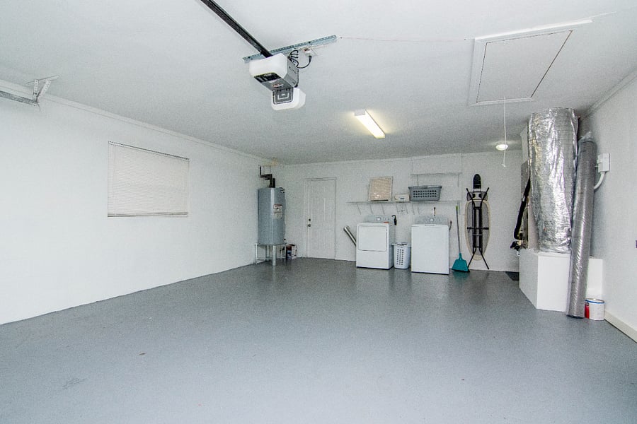 2 Gar Attached Garage