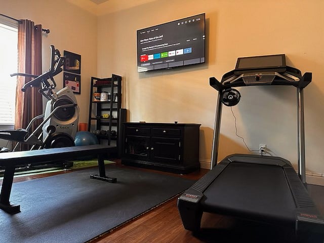 Treadmill with IFIT on large screen, You can use the guest login