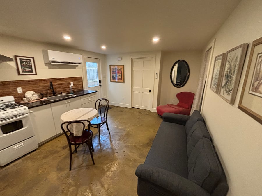 Furnished Finder property 686002_1 photo 1