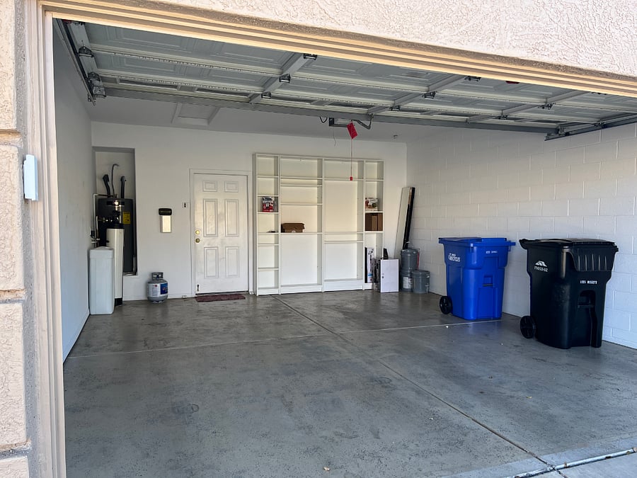 2-car garage!!
