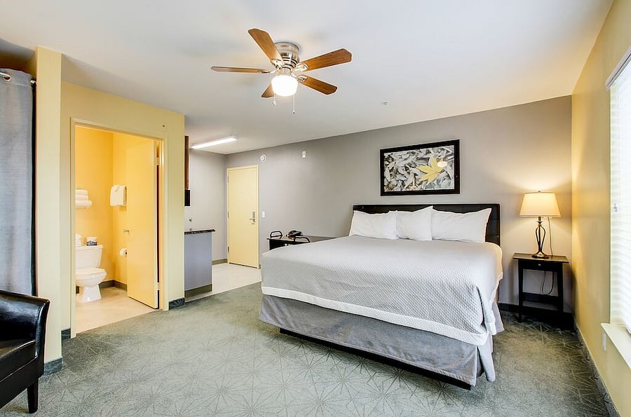 Furnished Finder property 686220_3 photo 5