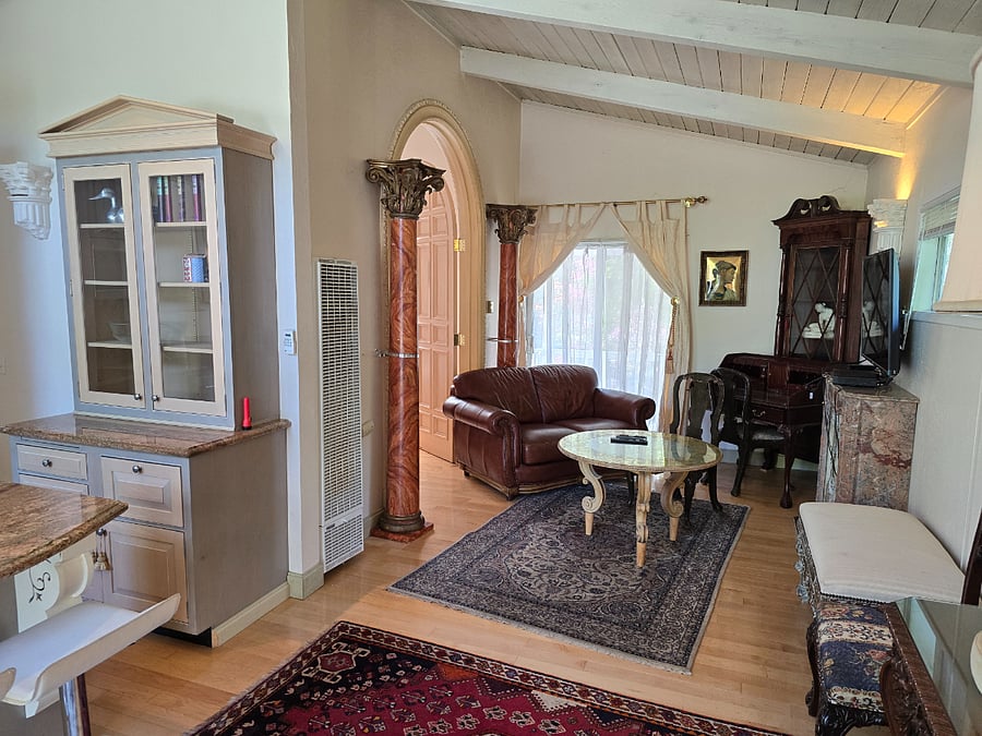 Furnished Finder property 686260_1 photo 3