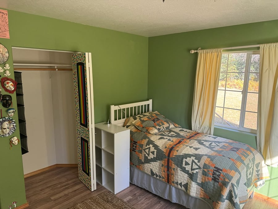 Bedroom 3 single bed
