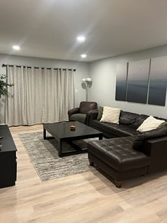 Furnished Finder property 686831_1 photo 3