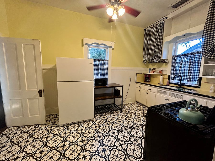 Furnished Finder property 686844_3 photo 12