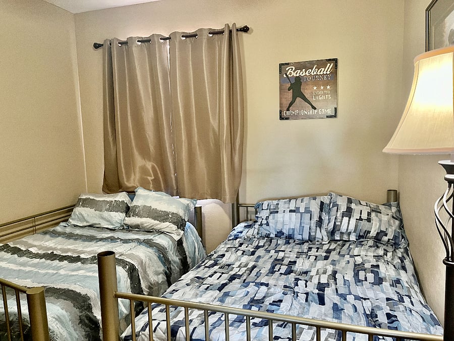 3rd bedroom on 2nd floor with 2 full beds