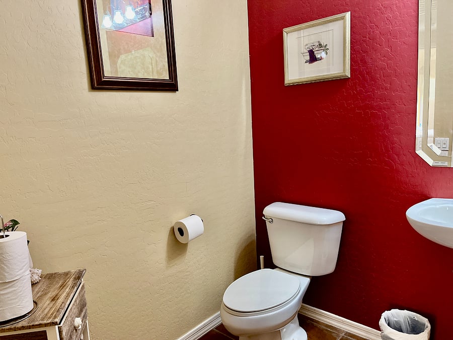 12/ bath guest on main floor