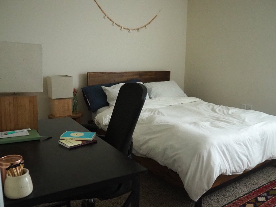 Queen sized bed in the 2nd room.