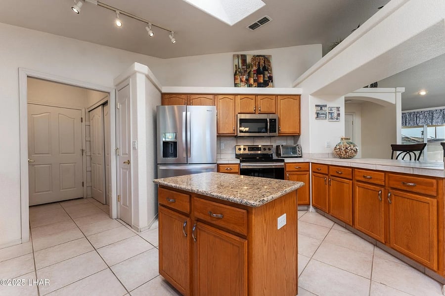 Furnished Finder property 687231_1 photo 8