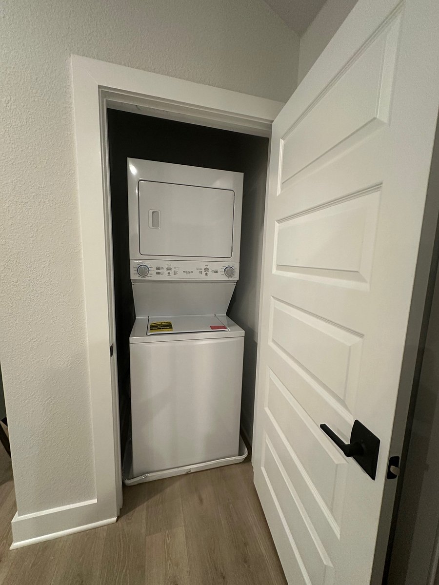 In unit washer and dryer, very quiet!