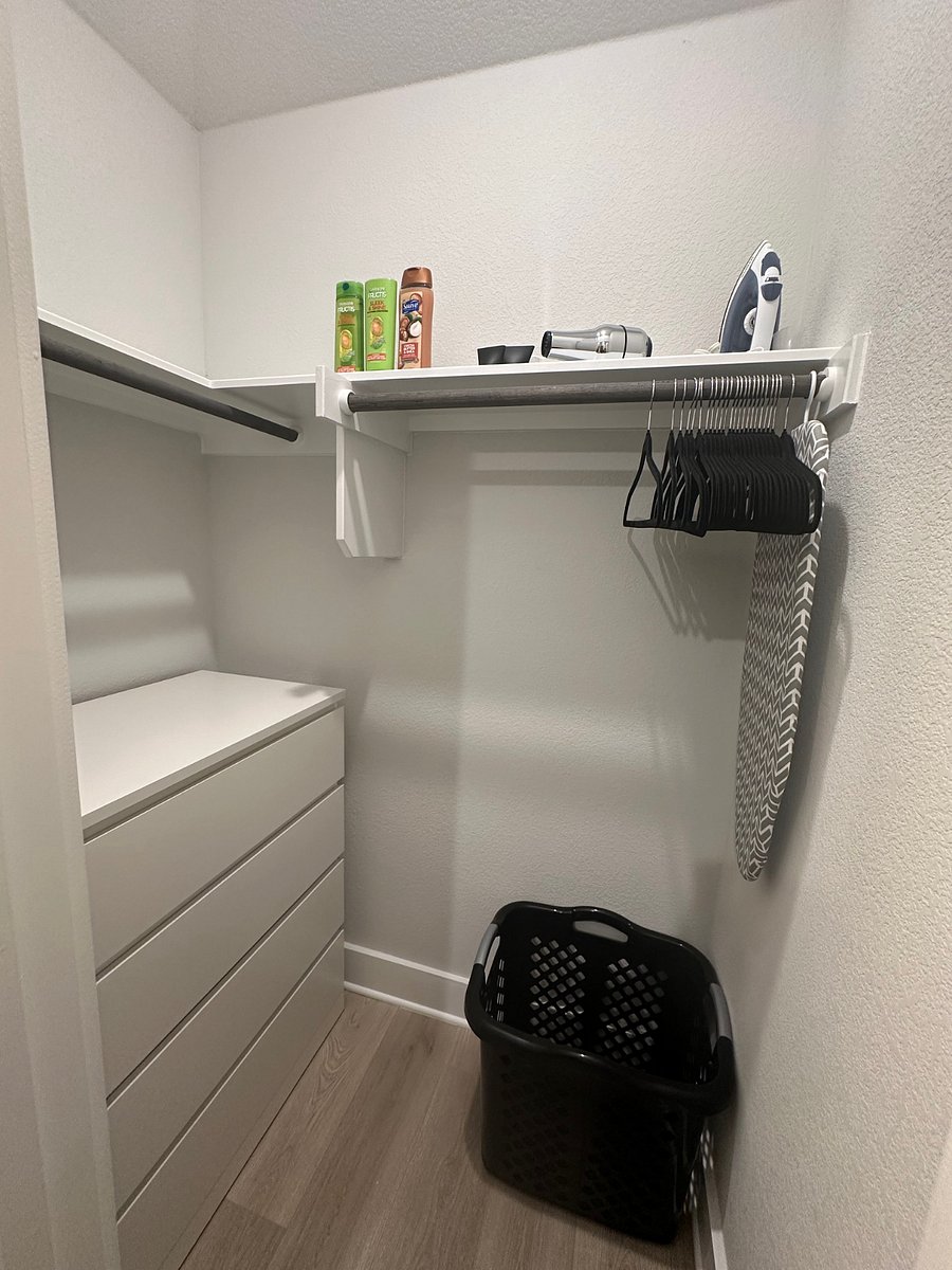 Walk in closet