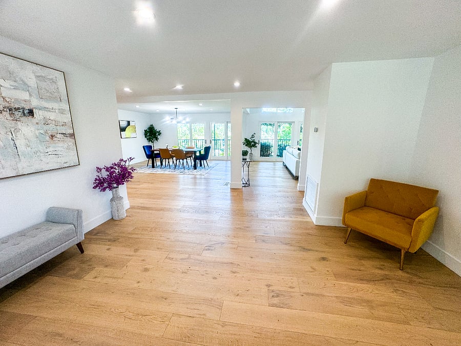 Front Entrance with lots of space