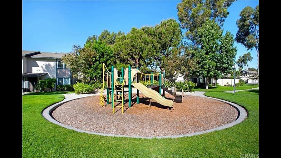 Furnished Finder property 687313_1 photo 38