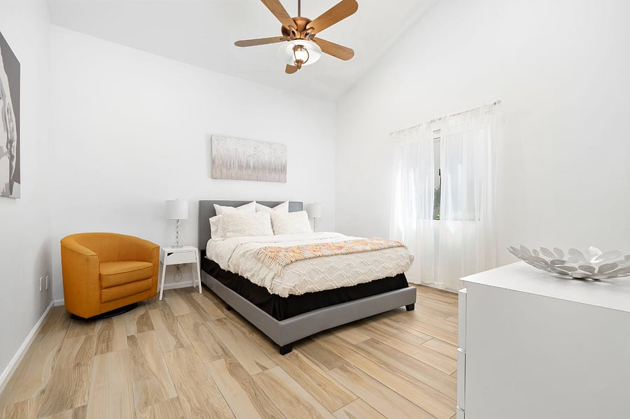 Bedroom #2 with massive vaulted ceilings and QUEEN memory foam mattress