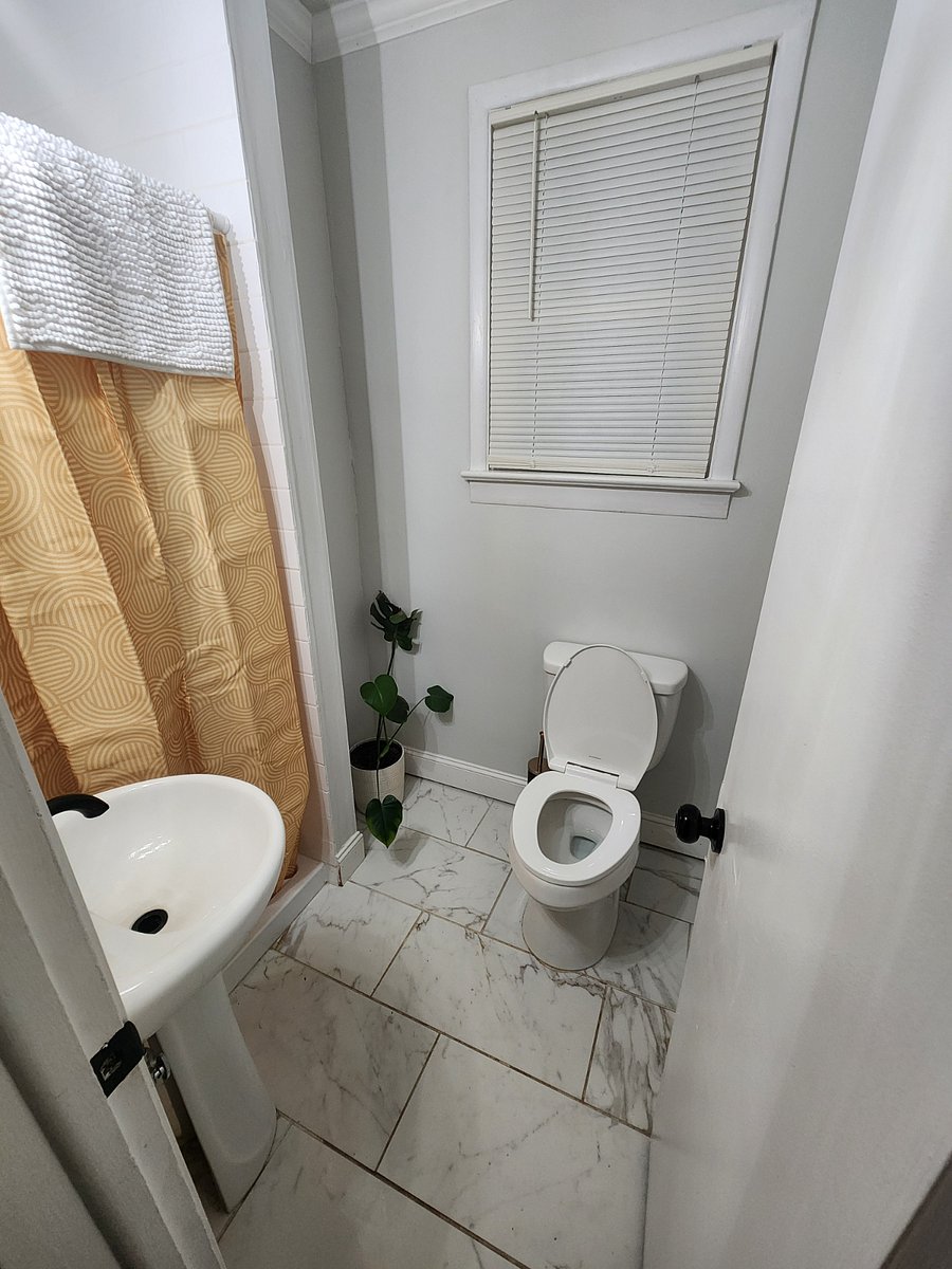 Bathroom #2
