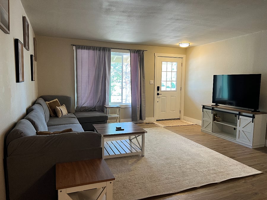 Furnished Finder property 687831_1 photo 3
