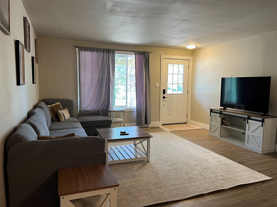 Furnished Finder property 687831_2 photo 8