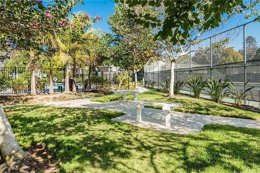 Furnished Finder property 687905_1 photo 16