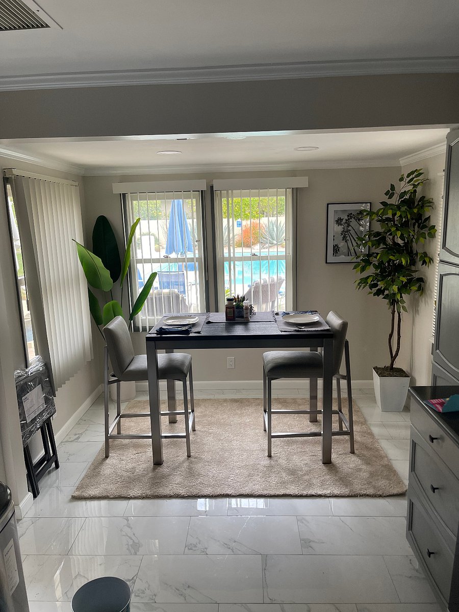 Breakfast Nook