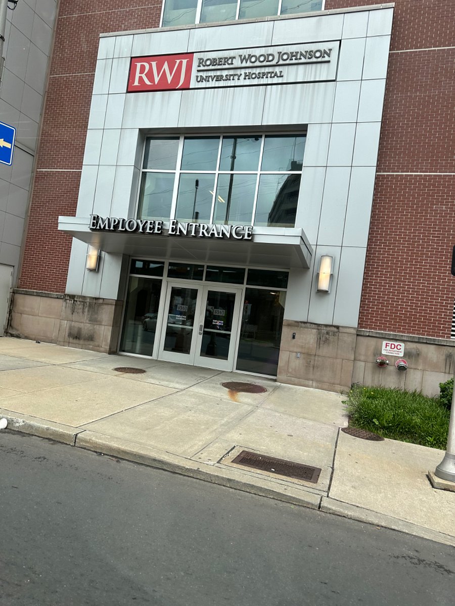 Walking distance to Robert wood Johnson hospitals employee entrance off of Joyce Kilmer Street