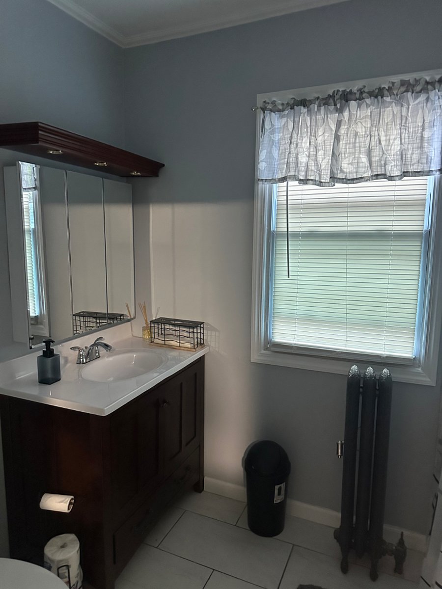 2nd floor bathroom
