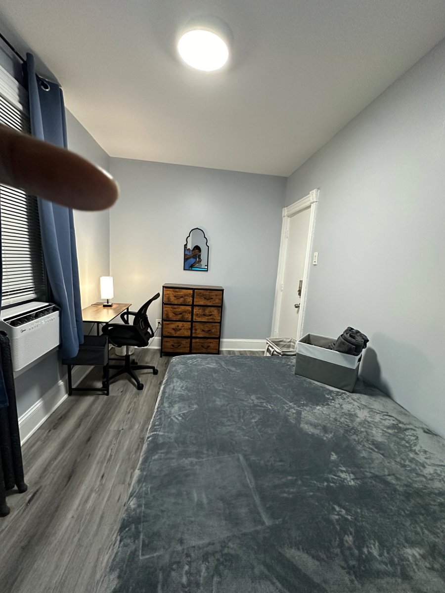 Chest of drawers,
Work desk and chair with lamp.