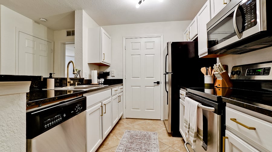 Furnished Finder property 688107_1 photo 11