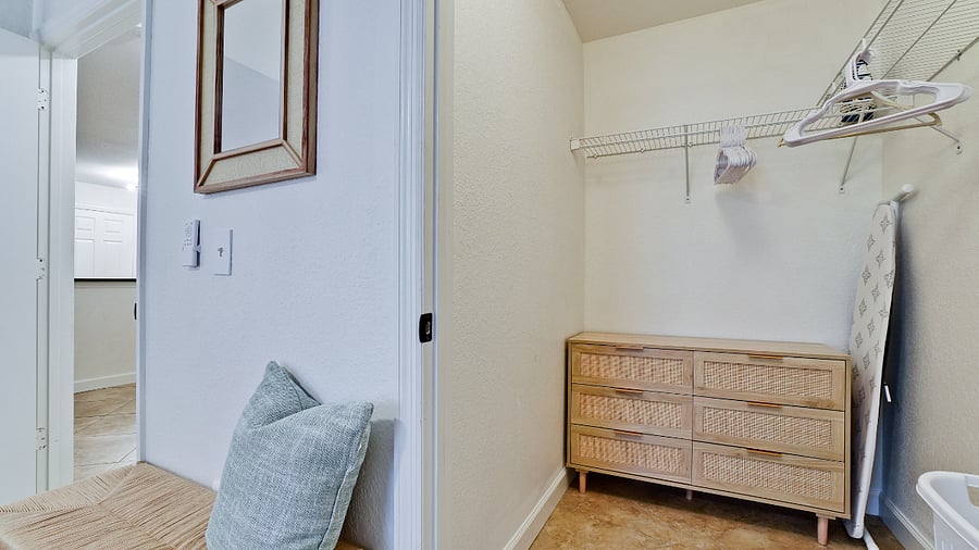 Furnished Finder property 688107_1 photo 23