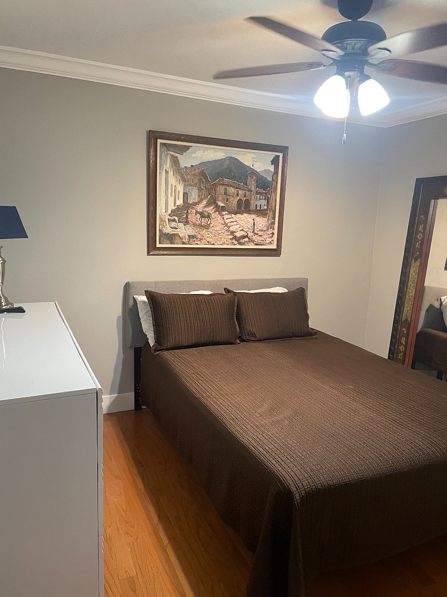 queen size adjustable bed with memory foam