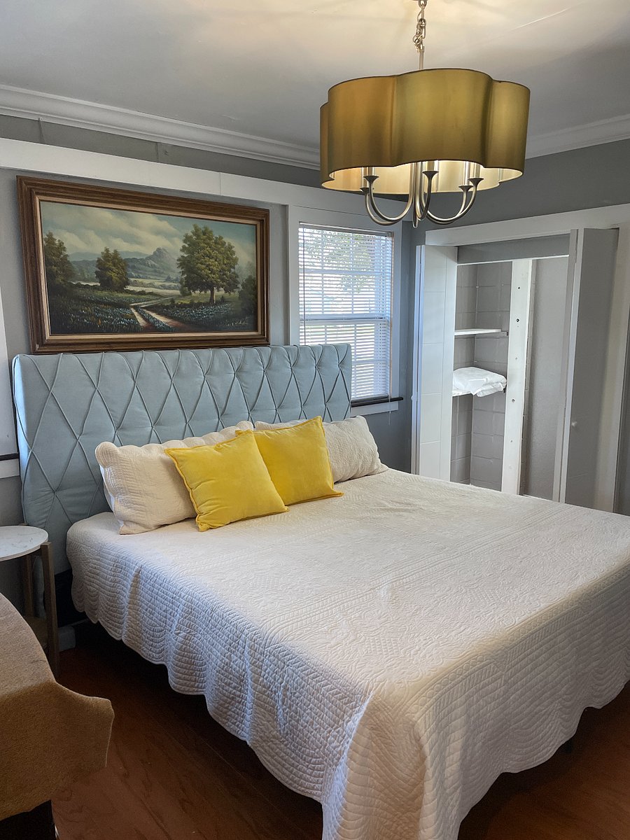 Furnished Finder property 688134_1 photo 17