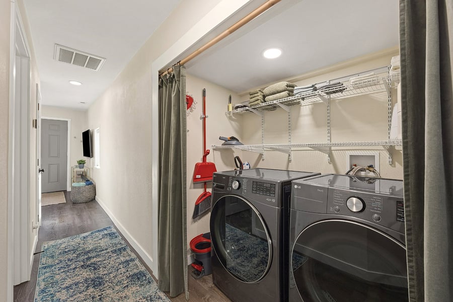 Furnished Finder property 688254_1 photo 7