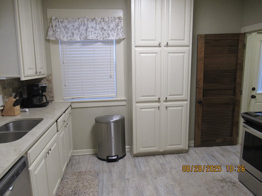 Furnished Finder property 688305_1 photo 11