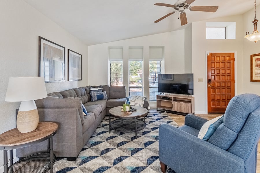Furnished Finder property 688330_1 photo 3