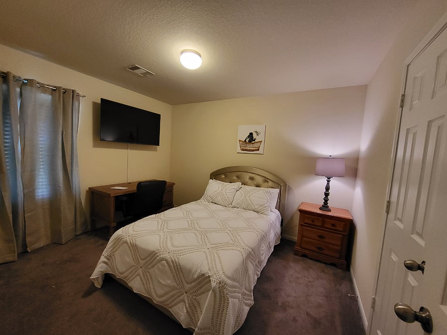 Furnished Finder property 688400_1 photo 11
