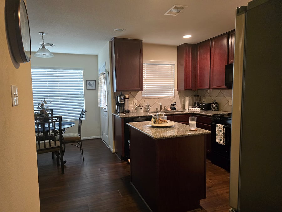 Furnished Finder property 688400_1 photo 4